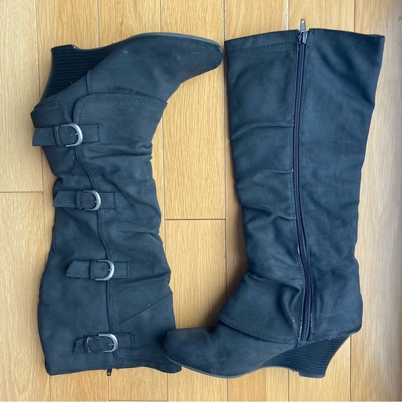 UNIONBAY Shoes - 𝅺Unionbay Knee-high black suede boots with buckles. Size 8.5